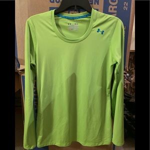 Women’s Under Armour fitted coupe adjustee